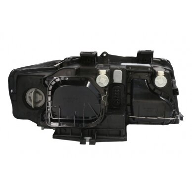 Priekinis žibintas TYC Audi A4 B6 2000-2004 1 Priekinis žibintas TYC Audi A4 B6 2000-2004 1