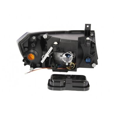 Priekinis žibintas TYC Ford Transit Mk5 2000-2006 1 Priekinis žibintas TYC Ford Transit Mk5 2000-2006 1