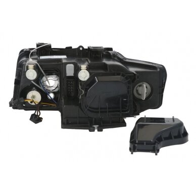 Priekinis žibintas TYC Audi A4 B6 2000-2004 1 Priekinis žibintas TYC Audi A4 B6 2000-2004 1